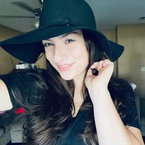 Meet your Posher, Cassandra